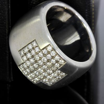 Ring / Bandring Kreuz in 750/- Weißgold 48 Brillanten Größe 54