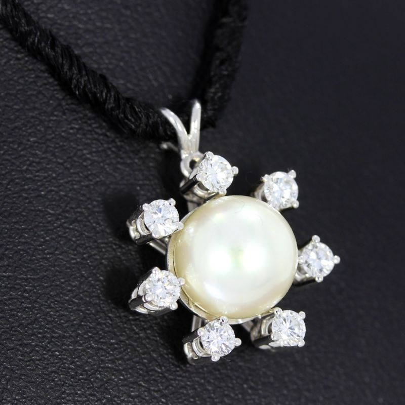 Bezaubernder Diamant Anhänger 750 18 Karat Weißgold mit Zuchtperle