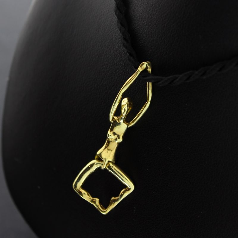 Außergewöhnlicher Anhänger Frauenbildnis 750 18 Karat Gelbgold