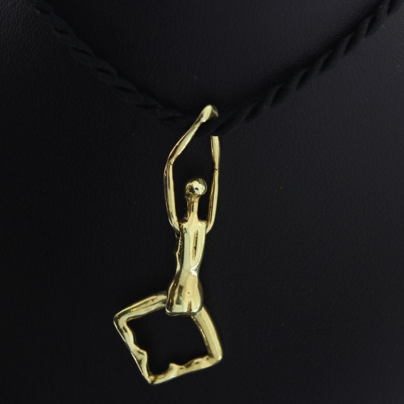 Außergewöhnlicher Anhänger Frauenbildnis 750 18 Karat Gelbgold