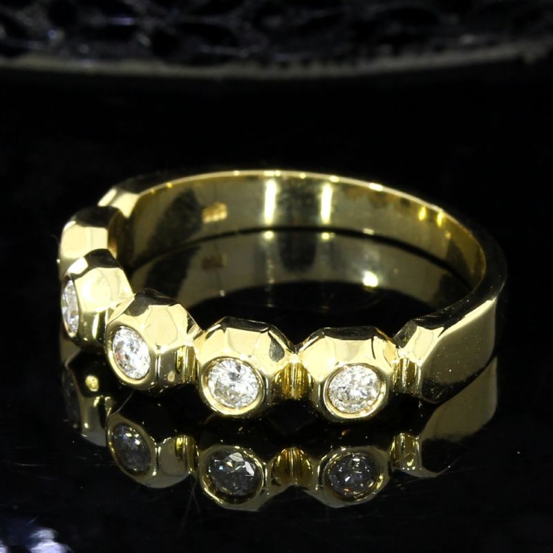 585er Goldring mit 5 Diamanten (0,35 ct)