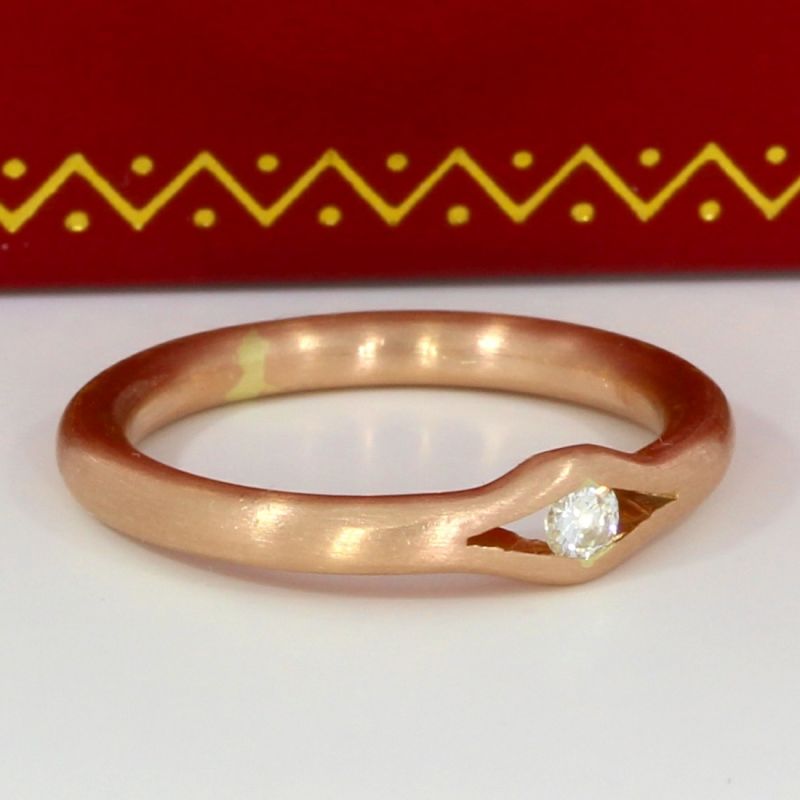 585 Goldring mit Brillant 0,06 ct