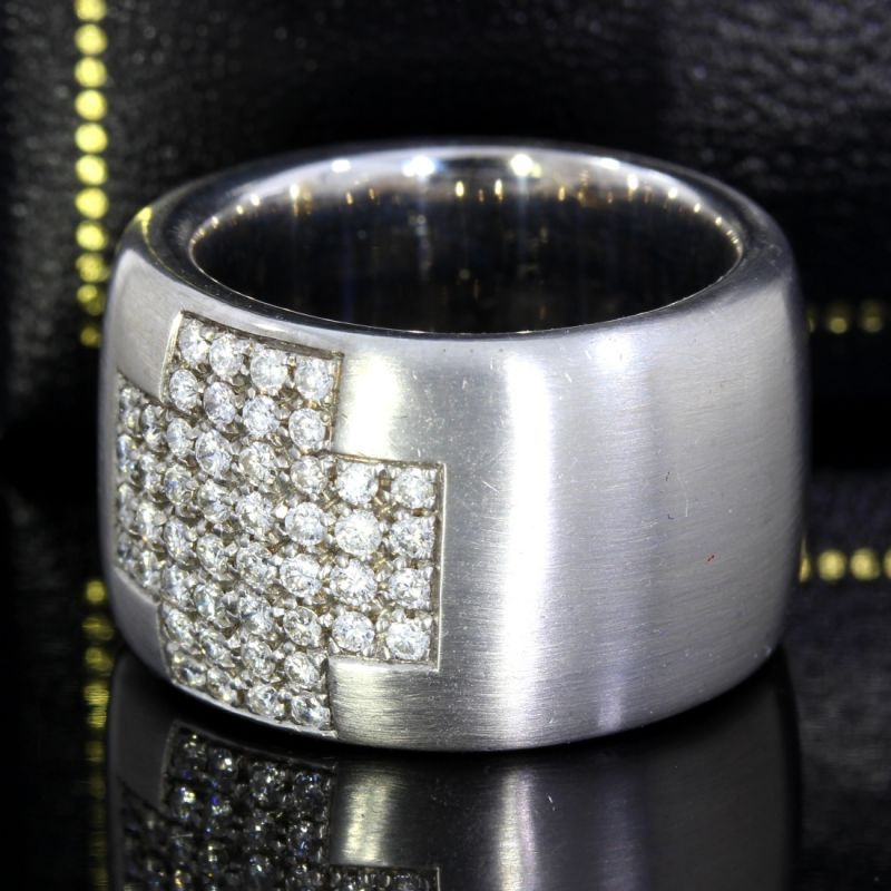Ring / Bandring Kreuz in 750/- Weißgold 48 Brillanten Größe 54