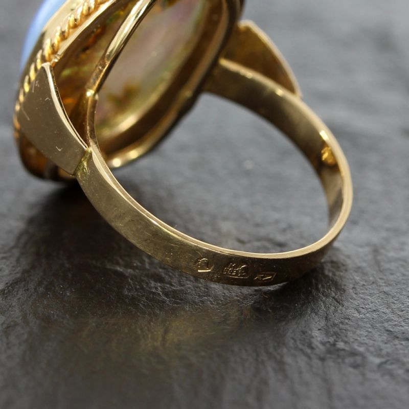 Damen Ring aus 583 Rotgold mit ovaler Opaldublette